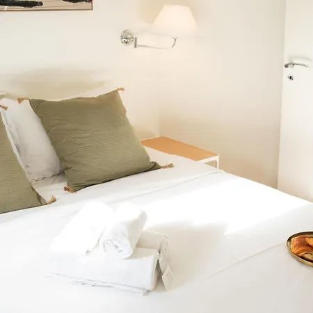 Stylish 1br - Walk To Eiffel Tower & Seine Paris