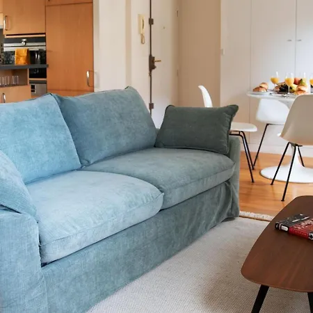 Stylish 1br - Walk To Eiffel Tower & Seine Paris
